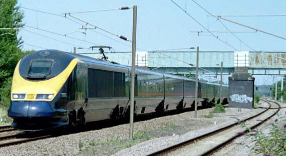 GNER 3302 at Arlesey in 2003