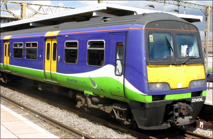 Class 312406 EMU  at Bletchley in siverlink country colours in 2005