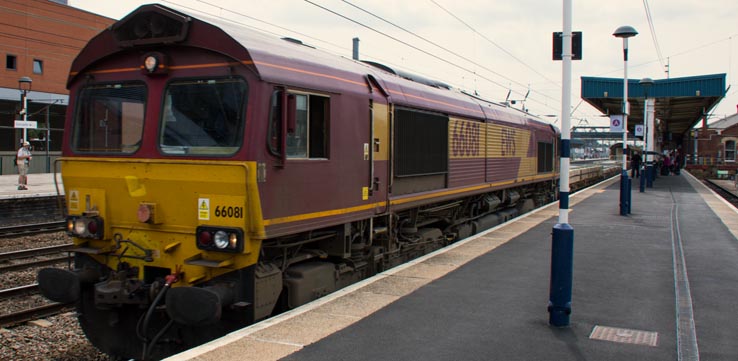 Class 66081 at Doncaster 