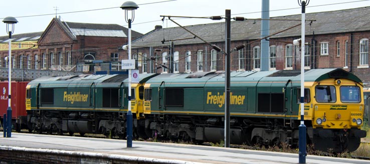 Freightliner class 66591 and class 66569 