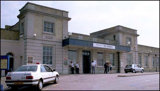 Ely Railway station main entrance 