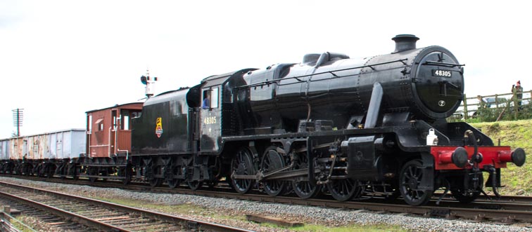 8F 48305 at Quorn and Woodhouse station 
