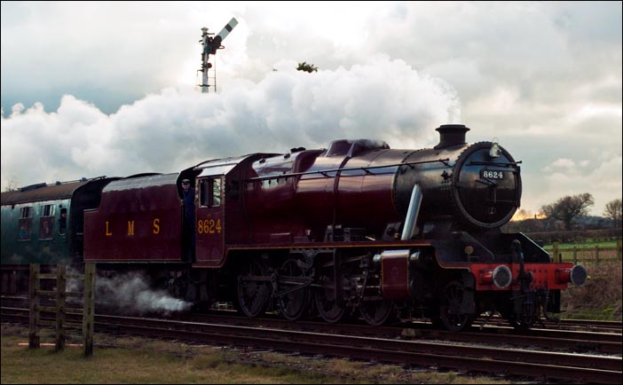 8F 8624 2-8-0 at Quorn and Woodhouse