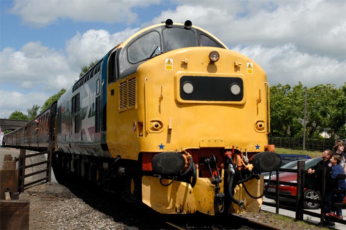 Class 37314 at Rothley station in June 2008