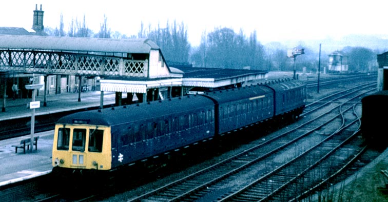 Huntingdon staion with a 3 car DMU 