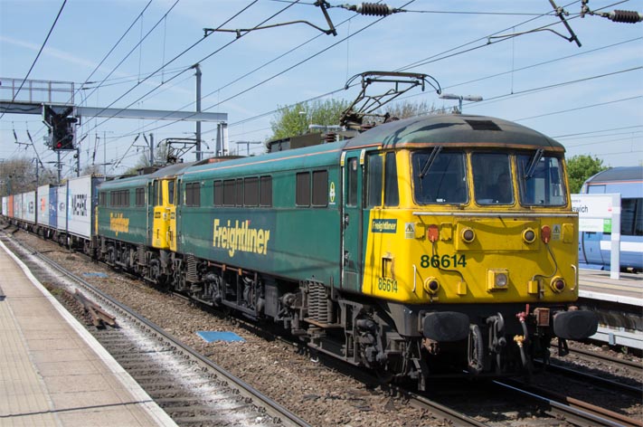 Two class 86s with 86614 and 8605 