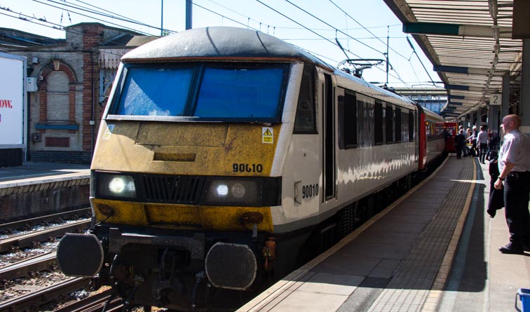 Greater Anglia class 90010 at Ipswich station 