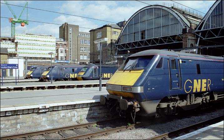 Four GNER trains in Kings Cross station in 2004