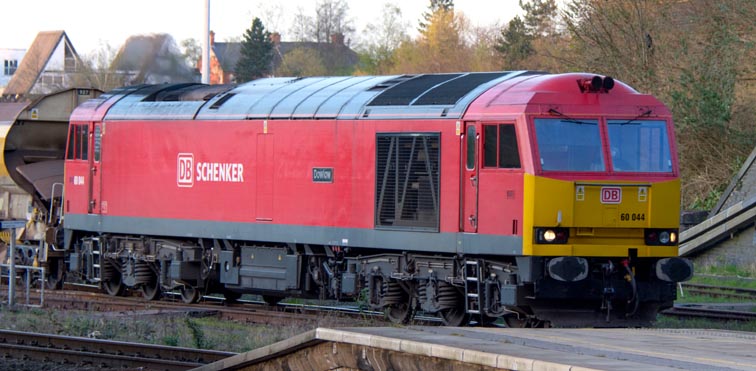 DB Schenker into Leicester station on 20th April 2016