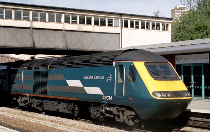 HST power car 43074 in Leicester station in 2004