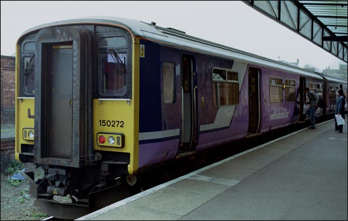  Northern class 150272 in Lincoln station in 2007