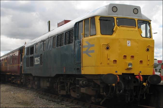 Class 31235 at Dereham station in 2005