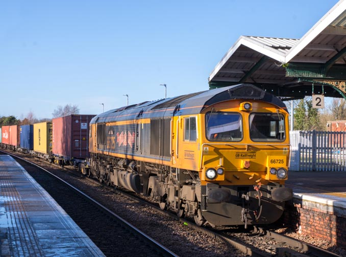 GBRf class 66725  at March station in 2020