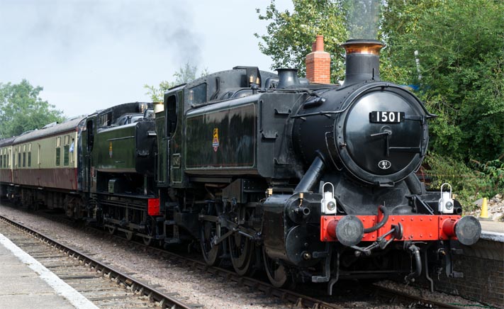 GWR 0-6-0PT Pannier Tank locomotives numbers 1501 and 9466 