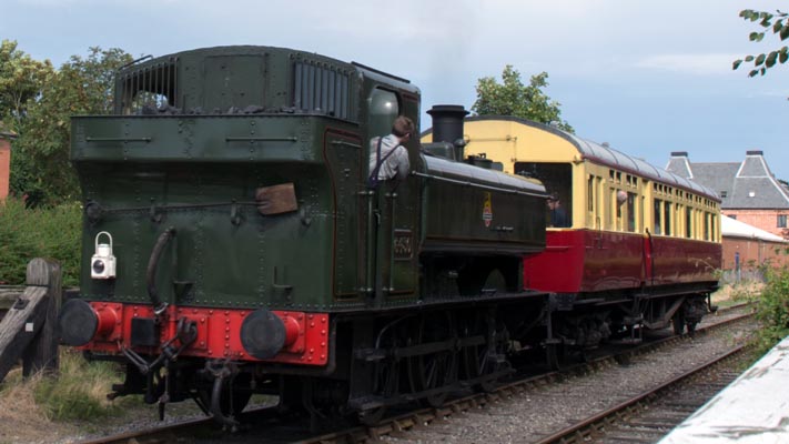 GWR 0-6-0 Pannier Tank 6430 with the Autocoach 