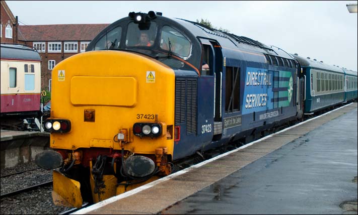 Direct Rail Services Class 37 423 into Dereham station during the Mid-Norfolk's Class 37 Diesel gala 