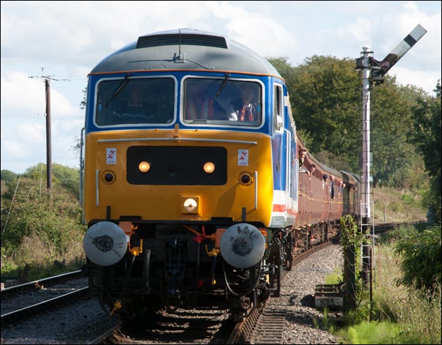 Class 47596 Albeburgh Festival in Network South East colours coming into Thuxton from Wymondham 