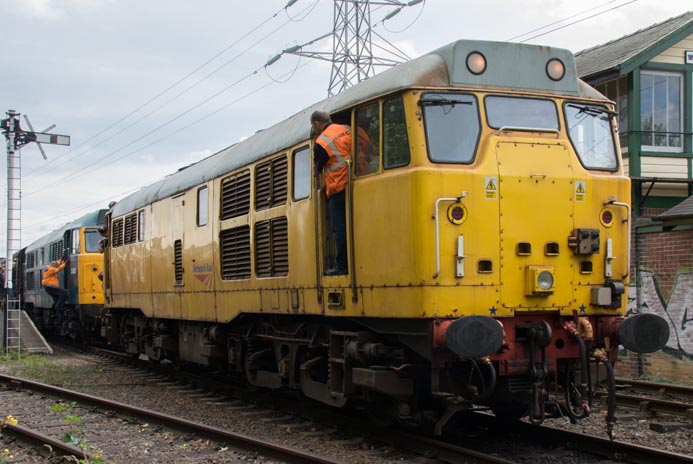 Network Rail Class 31285 and class 315580 
