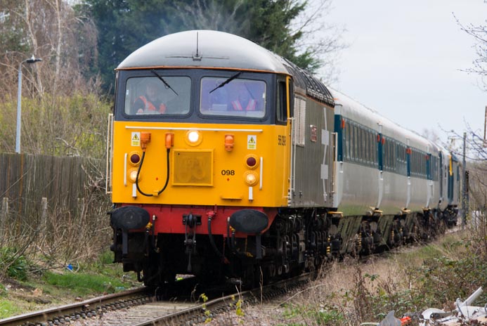 Class 56 098 with a Convoy of for the Diesel Gala 