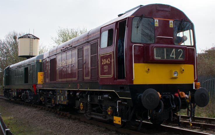 Class 20142 and Class 20 007 