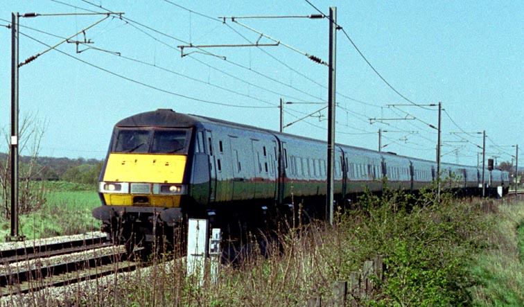 GNER train in 2002