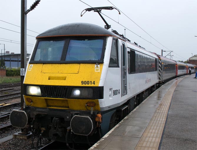 Greater Anglia Class 90006 at Norwich Station