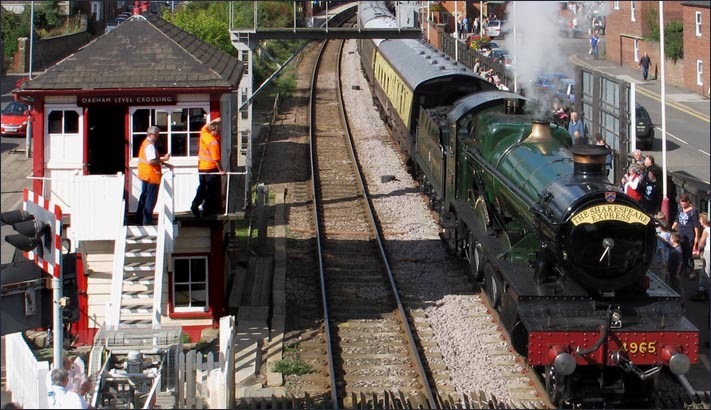 GWR Hall class no.4965 Rood Ashton Hall at Oakham in 2006