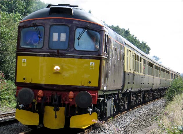 Class 33 between Manton and Oakham in 2006