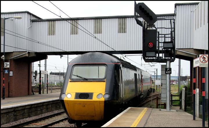 A GNER HST into platform 2 on the 18th of June in 2006
