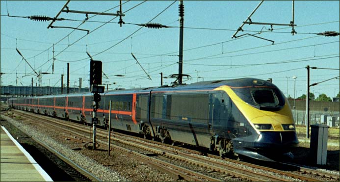 A GNER class 373 on the up fast at Peterborough 