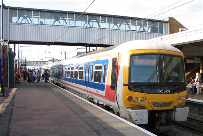 WAGN 365529 in platform 3 at Peterborough