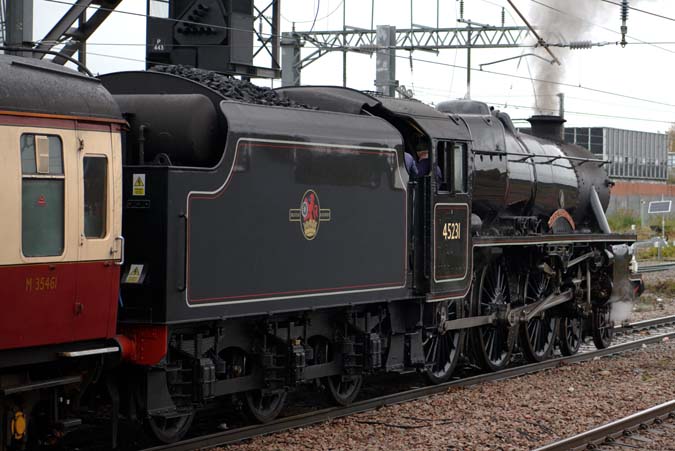 Black 5 45231 'The Sherwood Forester' 