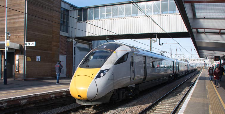 Azuma on test at the north end of platform 2 