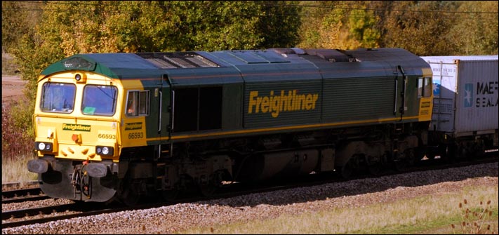 Freightliner class 66593 at Crown Lakes in 2007