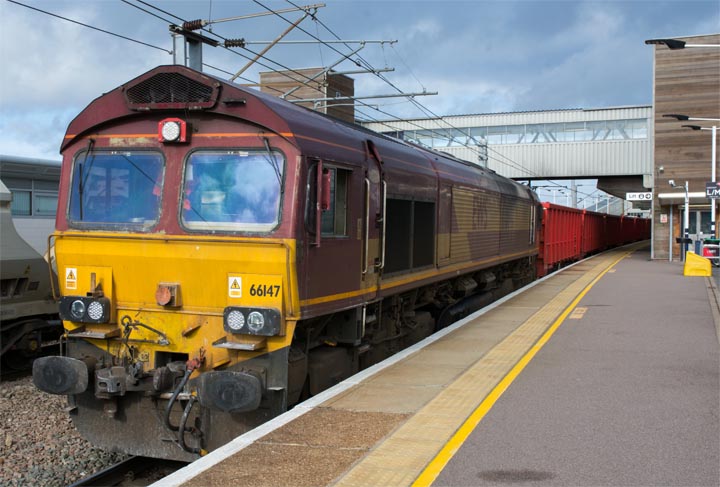 DB class 66417 in platform 5 at Peterborough station