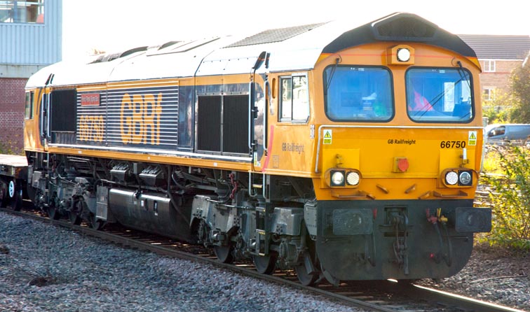 GBRf class 66750 in platform 6