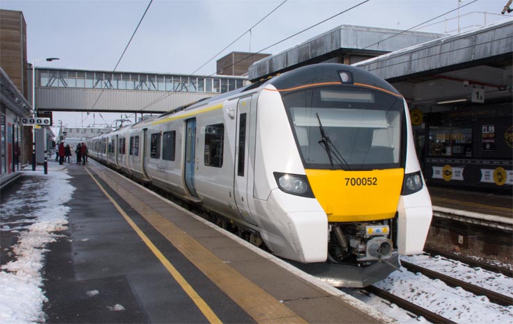 Thameslink class 700052 in platform 2