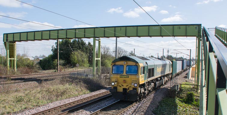 Freightliner class 66562 on down Stamford line on the 25th of March 2019 