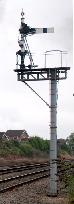 A signal near Kidderminster mainline station 