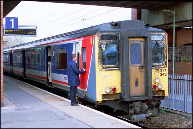 WAGN class 317 342 at Stevenage railway station in 2002