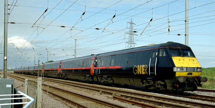 GNER up train at Temsford in 2005