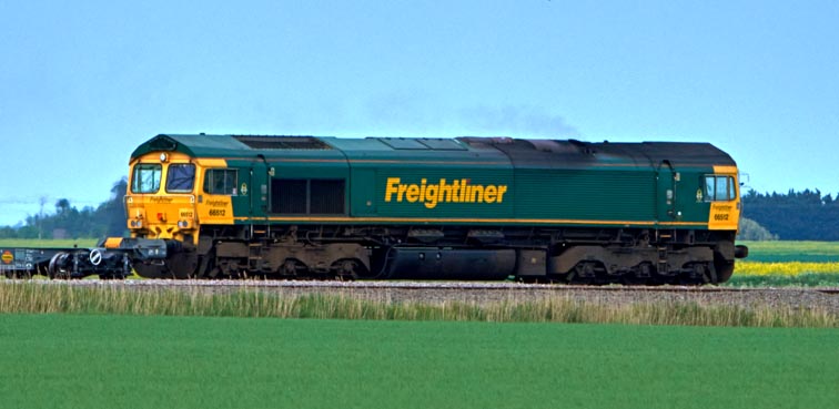 Freightliner class 66512 at Tuves 18th May 2022 .