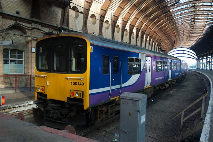 Northern class 150140 at York station in 2008