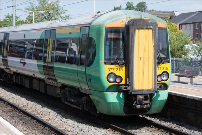 Thameslink class 377 215 in Bedford station 