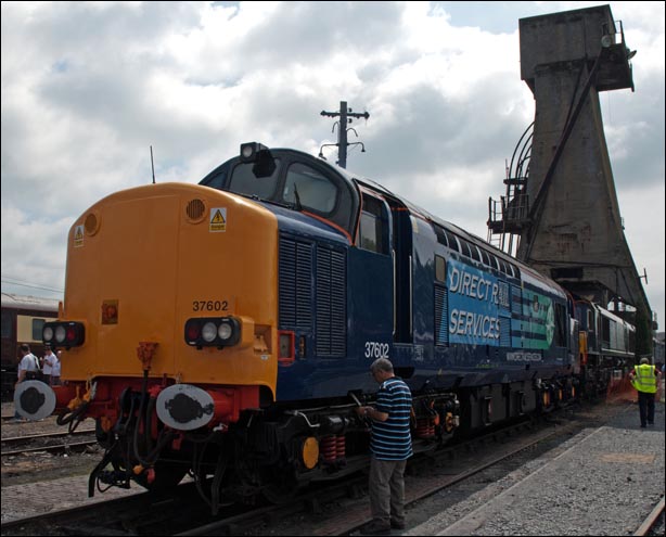 DRS class 37602 with the coaling tower behind at the open day in 2008 