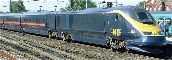 GNER 3301 at Doncaster station in 2003.