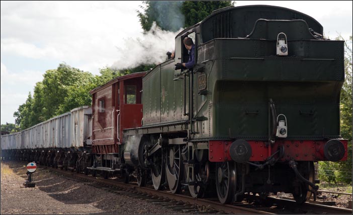 4141 at Rothley with the Windcutters in 2008