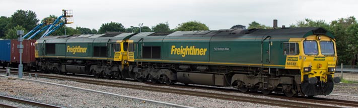 Freighliner class 66532  P&O Hedlloyd Alas and Freighliner class 66538 