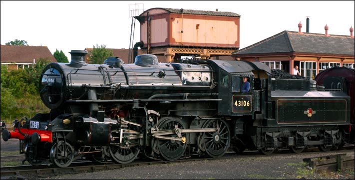 43106 comes into Kidderminster Town Station in 2013
