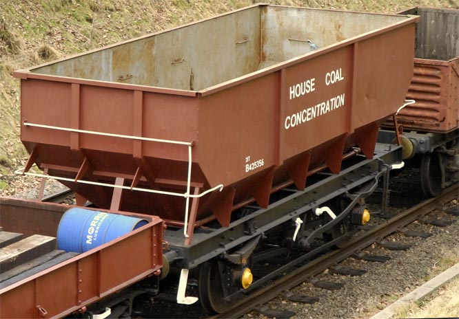 House Coal Concentraion 21ton steel hopper wagon B425356